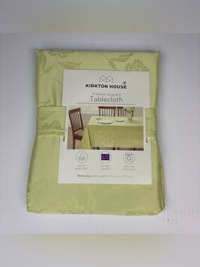 Kirkton House Tablecloth Green Floral Premium Jacquard 60x84 Oblong Water Resist